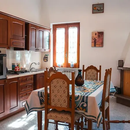 A Casa Di Rut - *